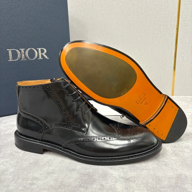 Dior B27 Black Brown Glossy Leather Brogue Wingtip Ankle Boots
