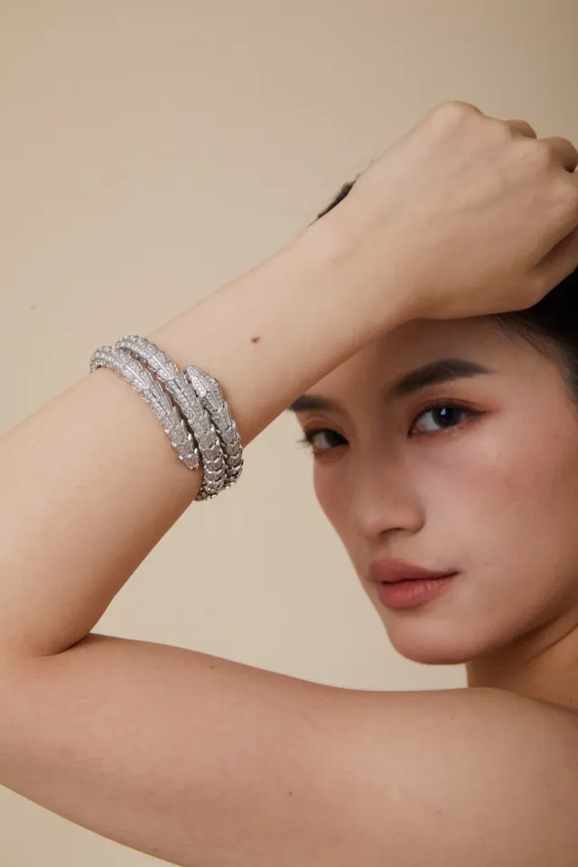 Bvlgari Serpenti Triple-Coil Pavé Diamond and Emerald Bracelet