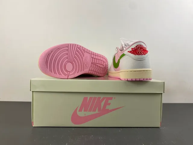 Nike Pink Green Low-Top Color-Blocked Lifestyle Sneakers