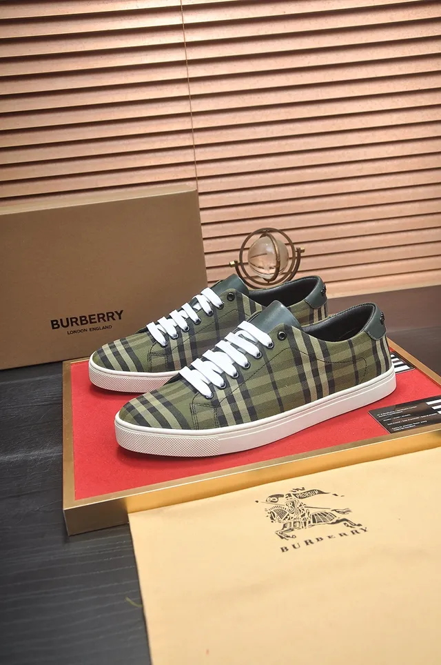 Burberry House Check Plaid Canvas Low-Top Lifestyle Sneakers