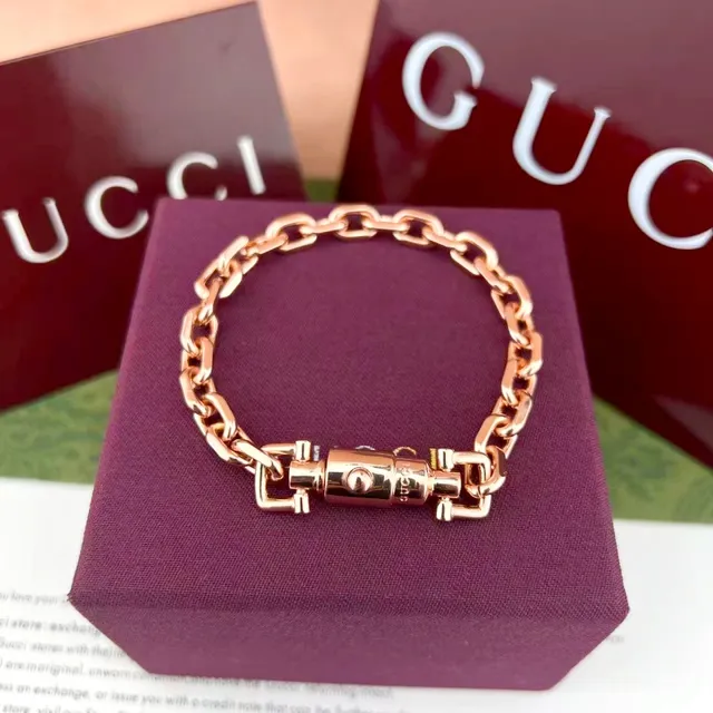 Gucci Chunky Curb Chain Silver Bracelet