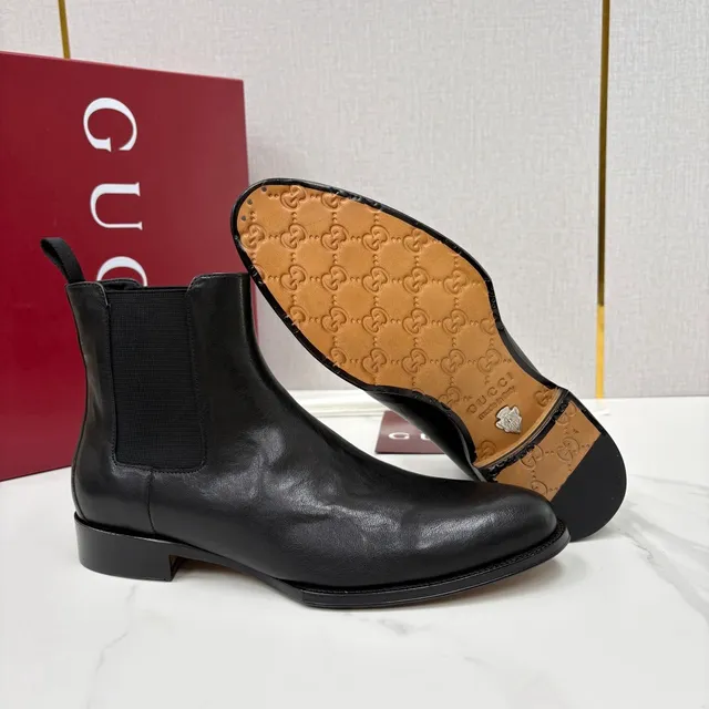 Gucci Black Smooth Leather Elastic Side Panels Chelsea Boots