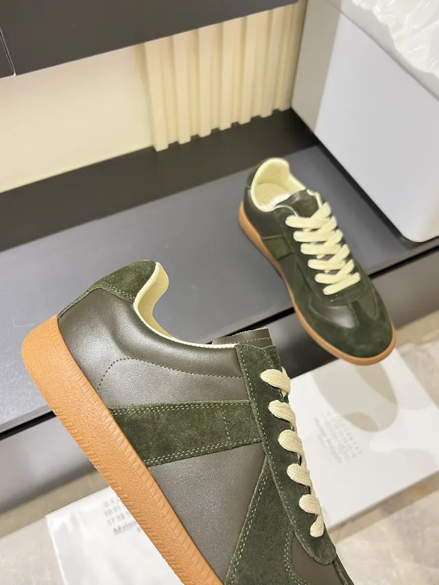 Maison Margiela White Multicolor Low-Top Leather Upper Lifestyle Sneakers