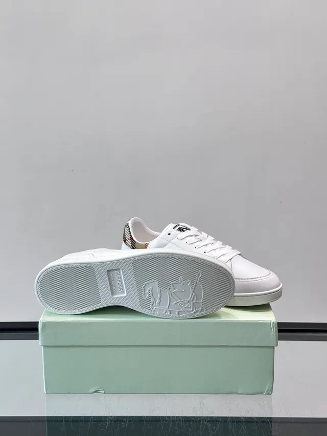Burberry Knight White Leather Lifestyle Sneakers