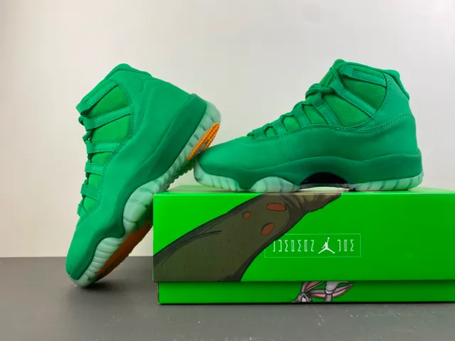 Air Jordan 11 Monochromatic Green Suede Basketball Shoes
