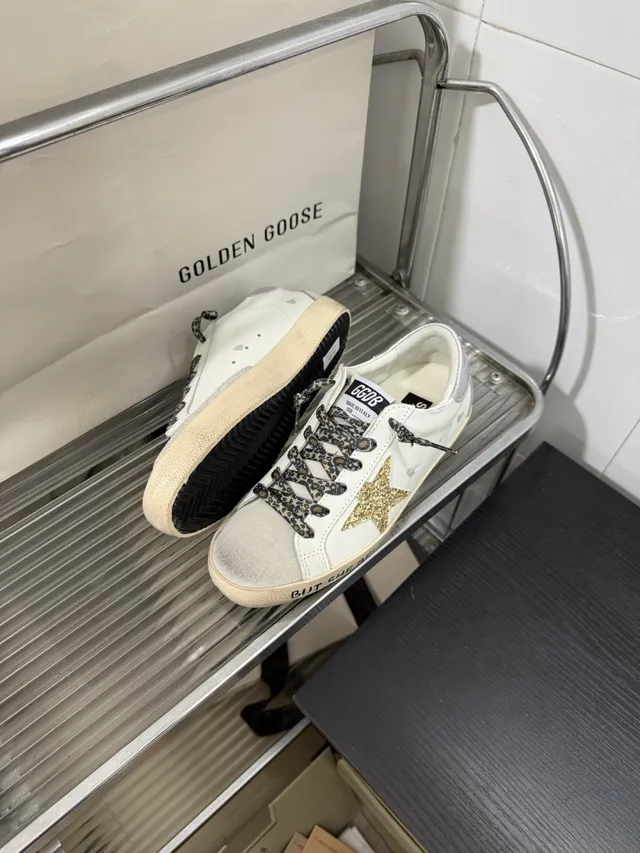 Golden Goose Superstar Off-White Glitter Star Distressed Lifestyle Sneakers