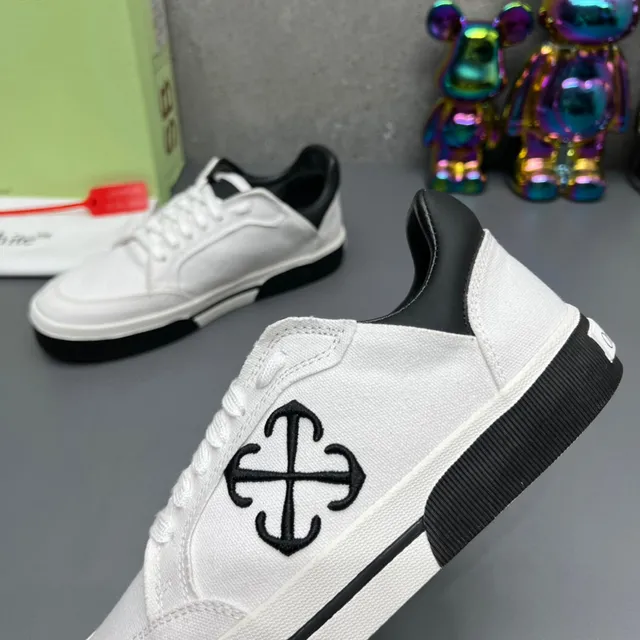 Off-White Black Canvas Upper Contrast Lifestyle Sneakers