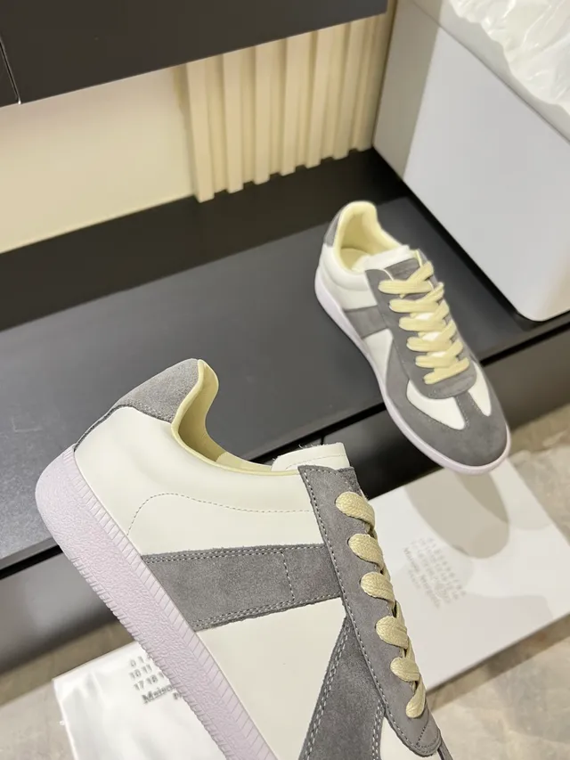 Maison Margiela White Multicolor Low-Top Leather Upper Lifestyle Sneakers
