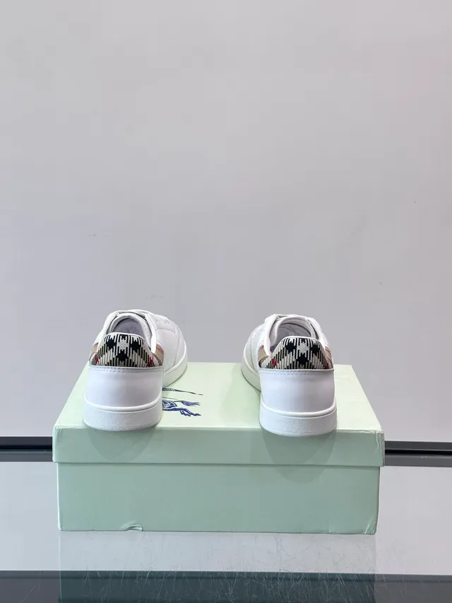 Burberry Knight White Leather Lifestyle Sneakers