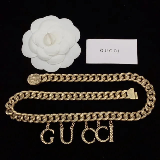 Gucci Gold Chunky Curb-Link Chain Embossed Links Fashion Belt Bag