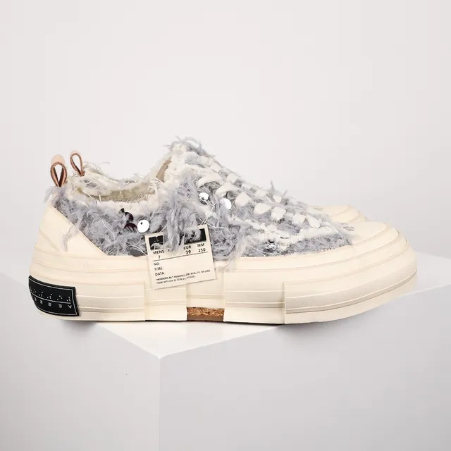 VEJA Beige Gray Fuzzy Textured Upper Sequin Embellishment Sneakers