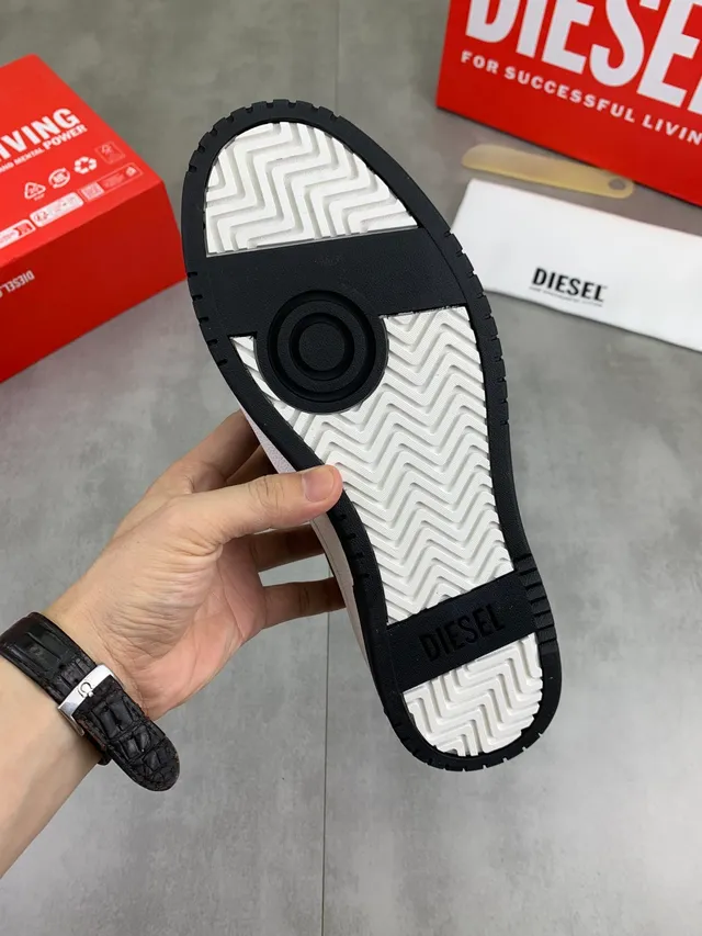 Diesel Navy Suede Low-Top Lifestyle Sneakers