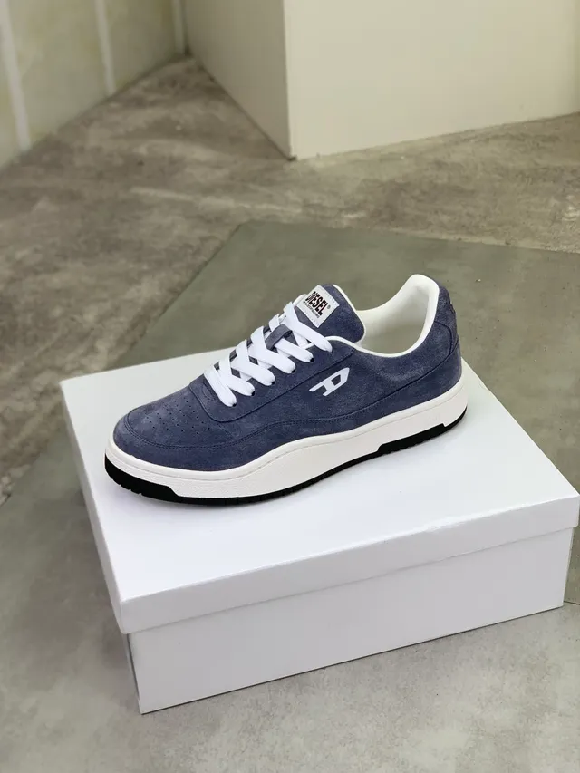 Diesel Lifestyle Sneaker Gray Suede White Lace Low-Top Sneakers