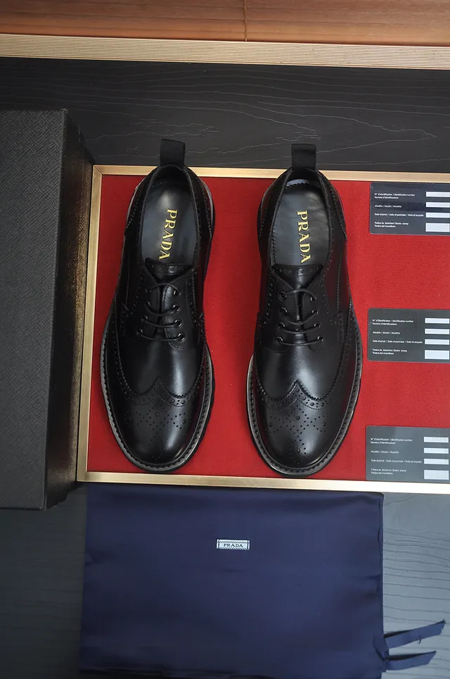 Black Detailing Thick Ridged Platform Sole Brogue
