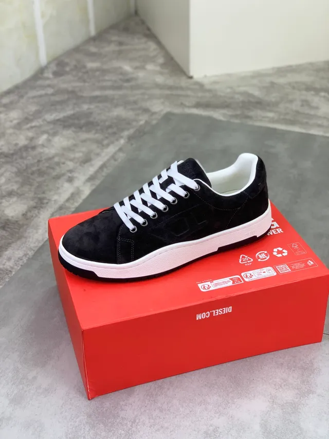 Diesel Black White Suede Upper Contrast Laces Lifestyle Sneakers