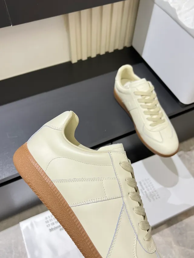 Maison Margiela White Multicolor Low-Top Leather Upper Lifestyle Sneakers