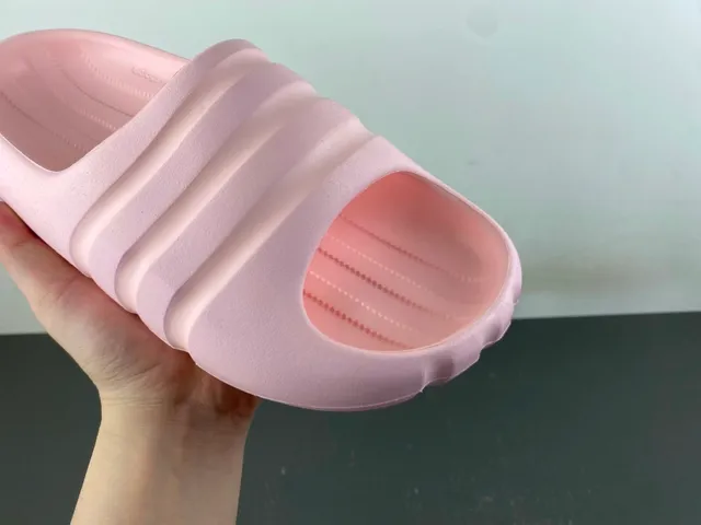 Adidas Yeezy Slide Pink Molded Slipper