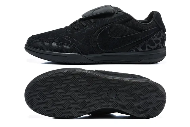 Nike Black Low-Top Suede-Mesh Upper Indoor Soccer Shoes