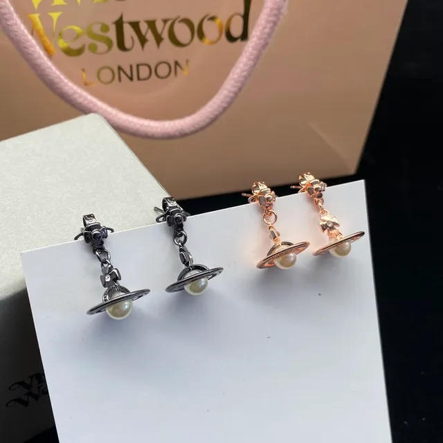 Vivienne Westwood Orb Pearl Black Gold Metallic Frame Central Cultured Earrings