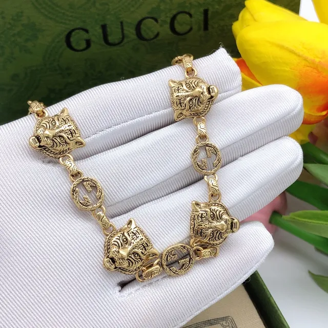 Gucci Tiger Head and Interlocking G Charm Bracelet