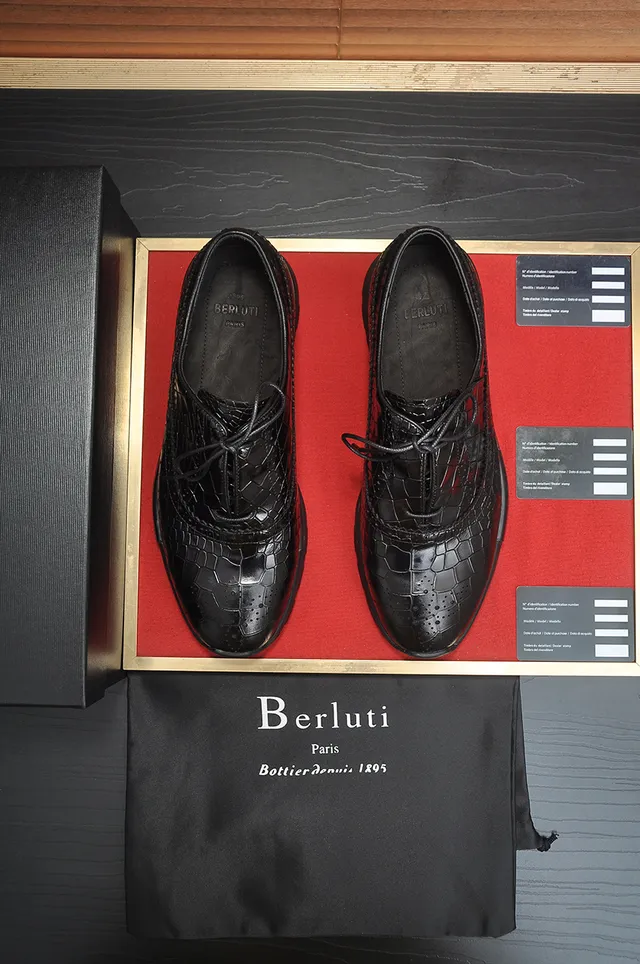 Black Crocodile-Embossed Leather Wingtip Brogue
