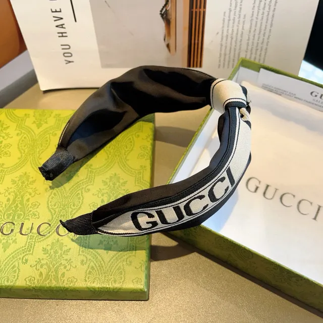 Gucci Black Beige Twisted Knot Logo-Print Woven Band Beanie