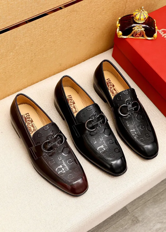 Salvatore Ferragamo Gancini Black Leather Horsebit Loafers