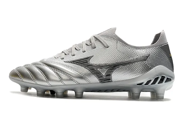 Mizuno Silver Black Metallic Synthetic Upper Wave Logo Firm-Ground Soccer Shoes