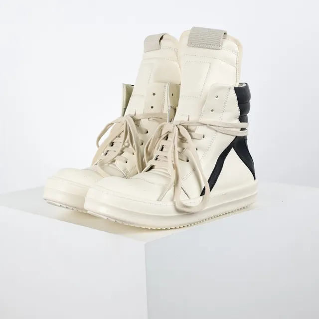 Rick Owens Geobasket Off-White and Black Lifestyle Sneakers