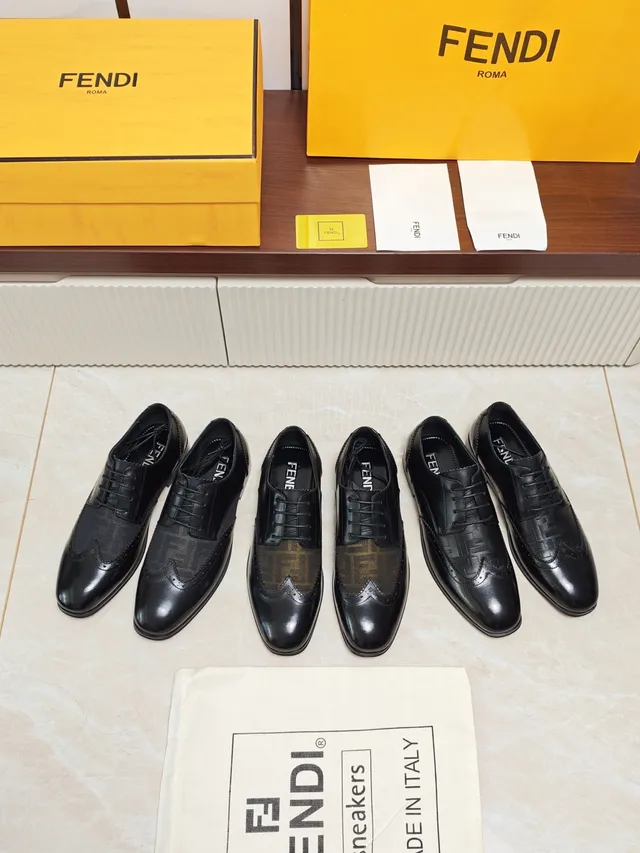 Fendi Black Polished Leather Wingtip Brogue