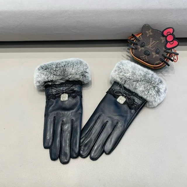 Gucci Black Gray Faux Fur Cuff Leather Gloves