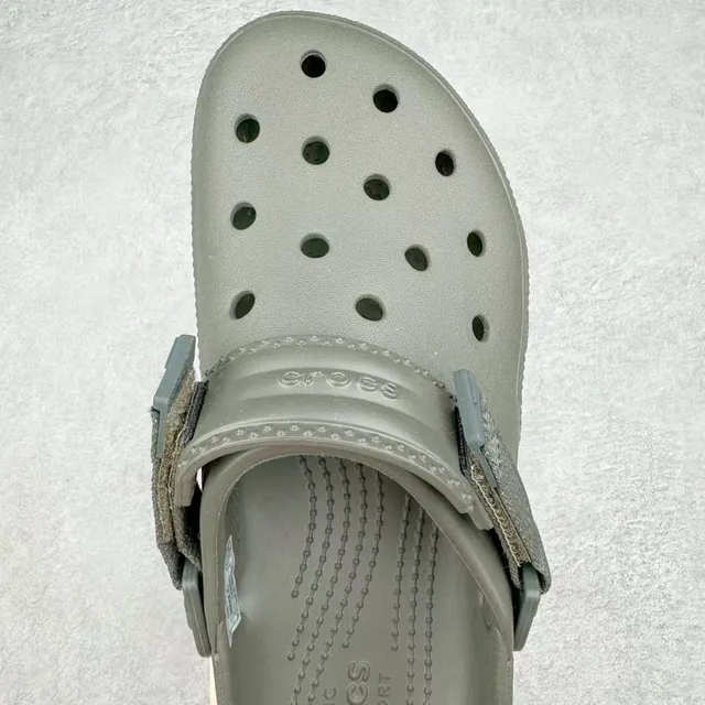 Crocs Echo Clog Army Green Beige Clogs