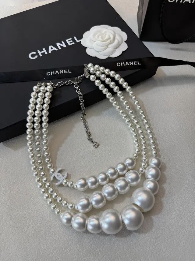Chanel Tweed Cropped Chain-Trimmed Jacket