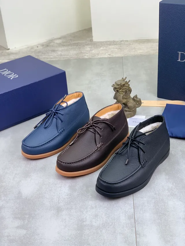 Dior Navy Pebbled Leather Lace-Up Boat Shoes