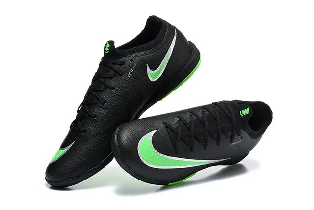 Nike Black Green Low-Cut Textured Synthetic Upper Indoor Soccer Shoes