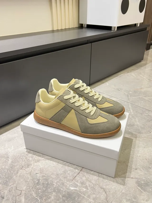 Maison Margiela White Multicolor Low-Top Leather Upper Lifestyle Sneakers