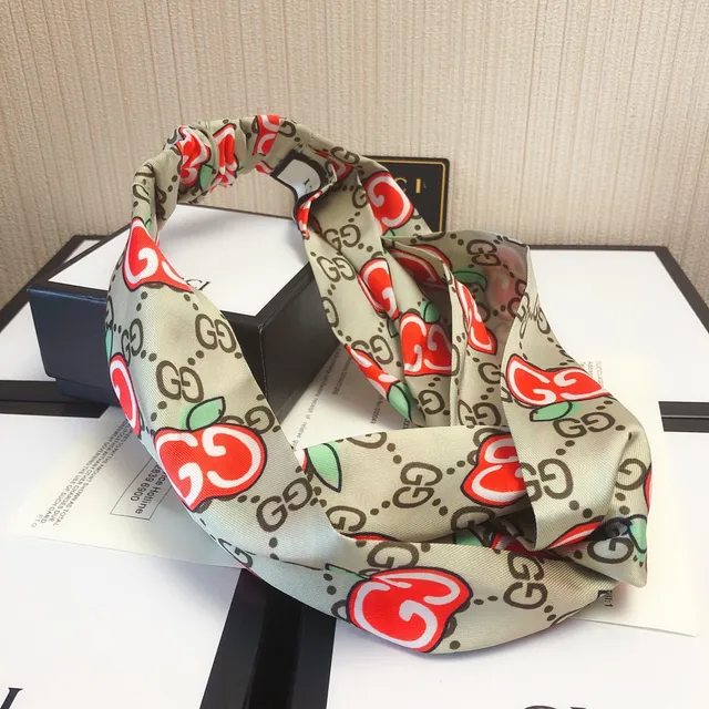Gucci Apple GG Beige Red Knotted Headband Monogram Print Silk Scarf