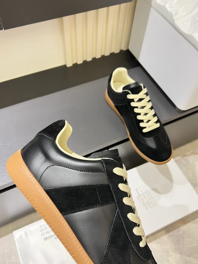 Maison Margiela White Multicolor Low-Top Leather Upper Lifestyle Sneakers