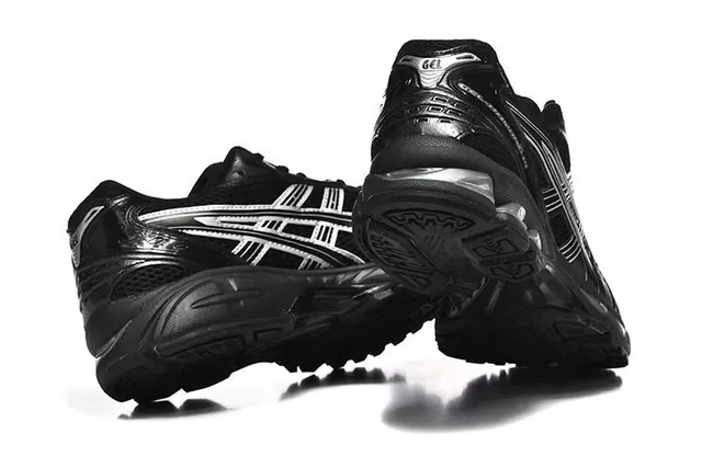 ASICS Gel-Kayano Black Silver Running Shoes