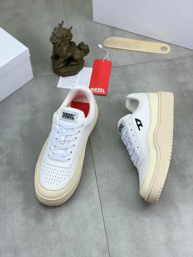 Diesel White Beige Leather Upper Perforated Toe Cap Lifestyle Sneakers