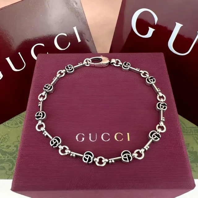 Gucci Key Interlocking G Silver-Toned Necklace