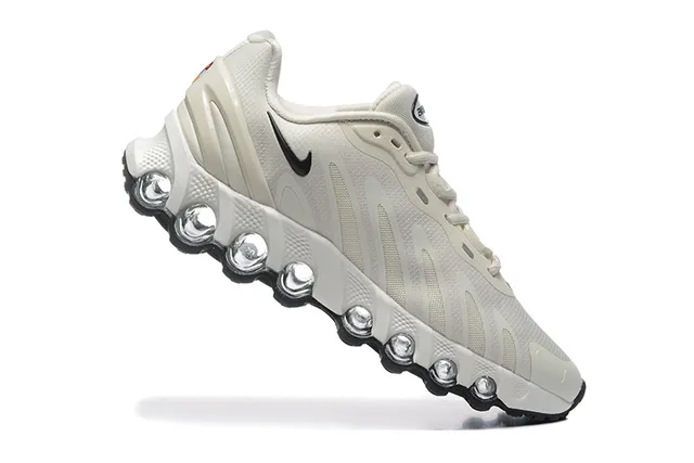 Nike Beige Black Low-Top Layered Mesh-Synthetic Upper Sneakers