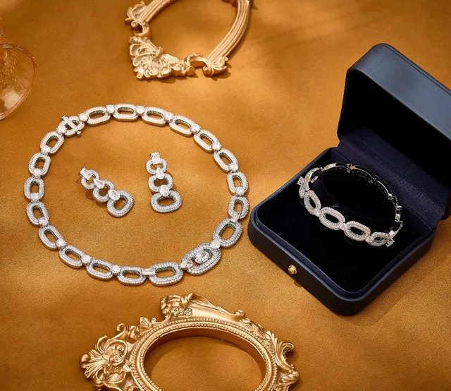 Silver-Tone Pavé and Emerald Green Linked Bracelet