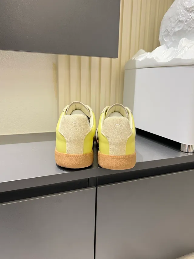 Maison Margiela White Multicolor Low-Top Leather Upper Lifestyle Sneakers