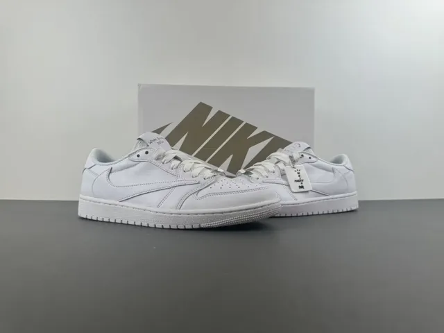 Reebok White Leather Paneled Construction Lifestyle Sneakers