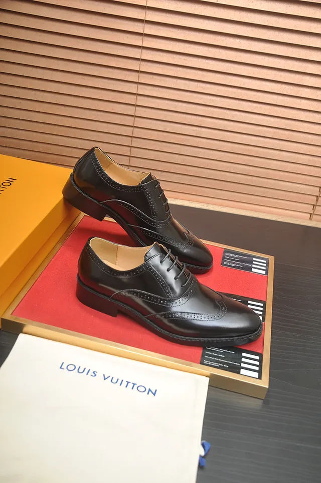Louis Vuitton Black Beige Polished Leather Full Wingtip Brogue