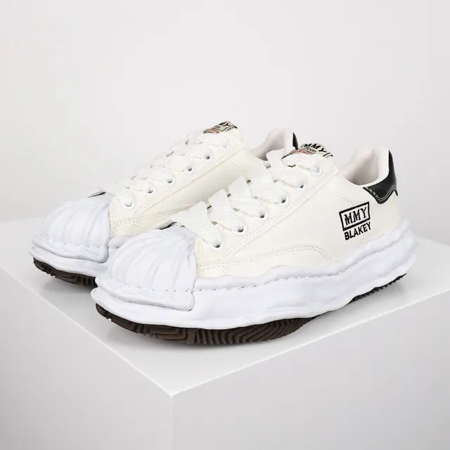 MMY White Black Canvas Upper Sculpted Midsole Sneakers