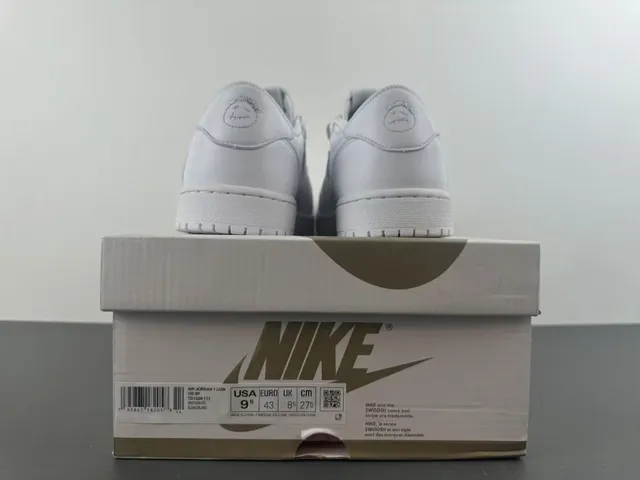 Reebok White Leather Paneled Construction Lifestyle Sneakers