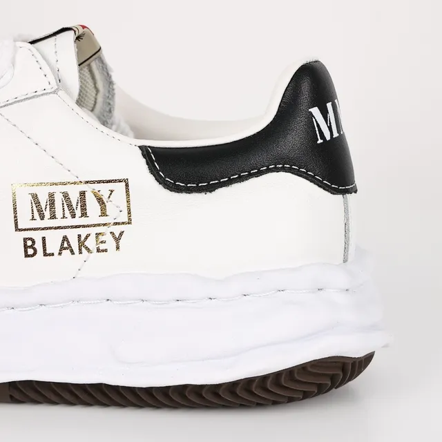 MMY Blakey White and Black Lifestyle Sneakers