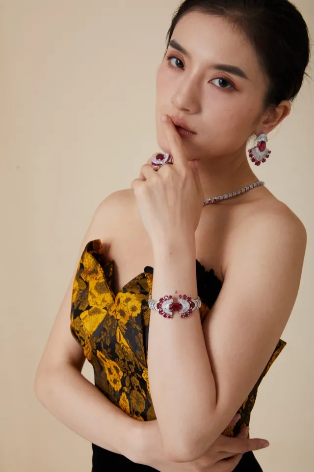 Black Gold Strapless Floral Jacquard Vest Top
